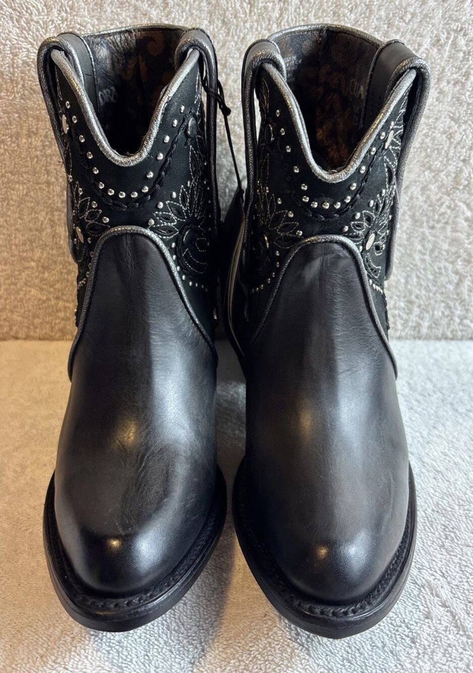 Cuadra Ladies Heeled Black Leather Booties Size 6 M